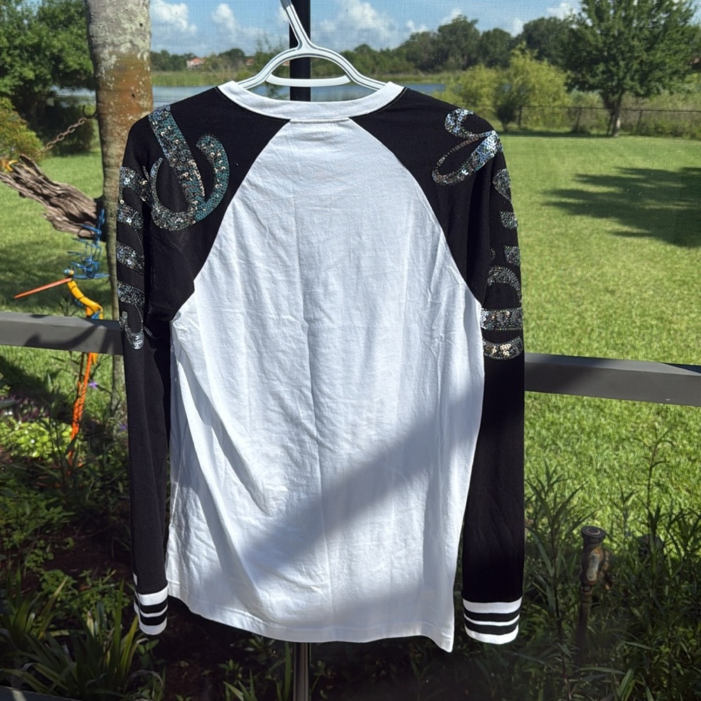PINK VICTORIA'S SECRET SEQUIN VARSITY CAMPUS Long Sleeve T-SHIRT - Picture 5 of 5